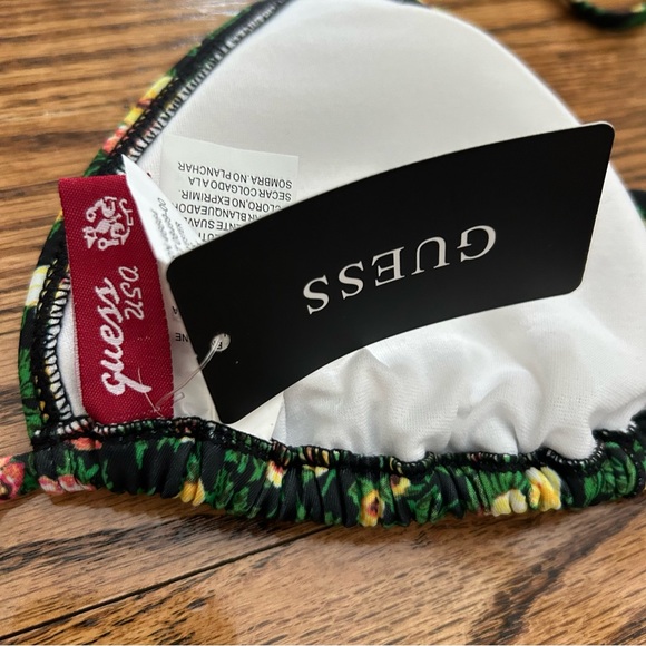 Guess NWT medium green floral triangle string bikini - Picture 7 of 7